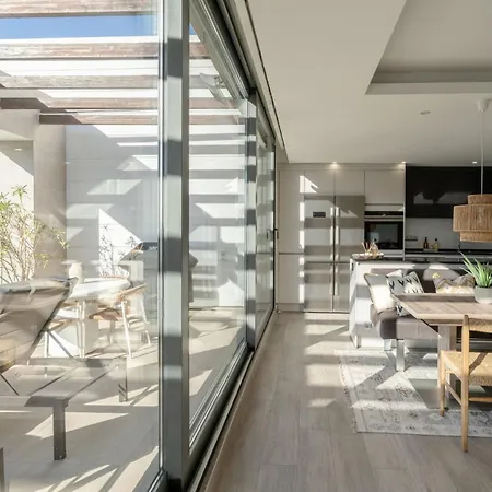 Stylish Boutique 2-bedroom Penthouse Near