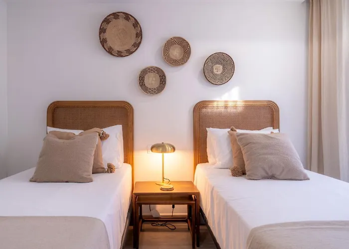 Stylish Boutique 2-bedroom Penthouse Near * Estepona