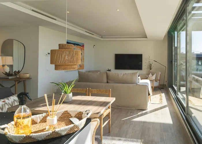 Stylish Boutique 2-bedroom Penthouse Near * Estepona