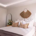 Διαμέρισμα Stylish Boutique 2-bedroom Penthouse Near *