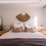 Stylish Boutique 2-bedroom Penthouse Near Διαμέρισμα Εστεπόνα
