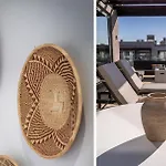 Stylish Boutique 2-bedroom Penthouse Near Διαμέρισμα Εστεπόνα