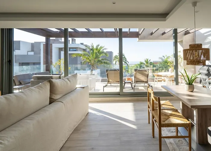 Stylish Boutique 2-bedroom Penthouse Near Appartement *